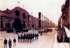 Photograph of Carnegie Students marching down Berlin street